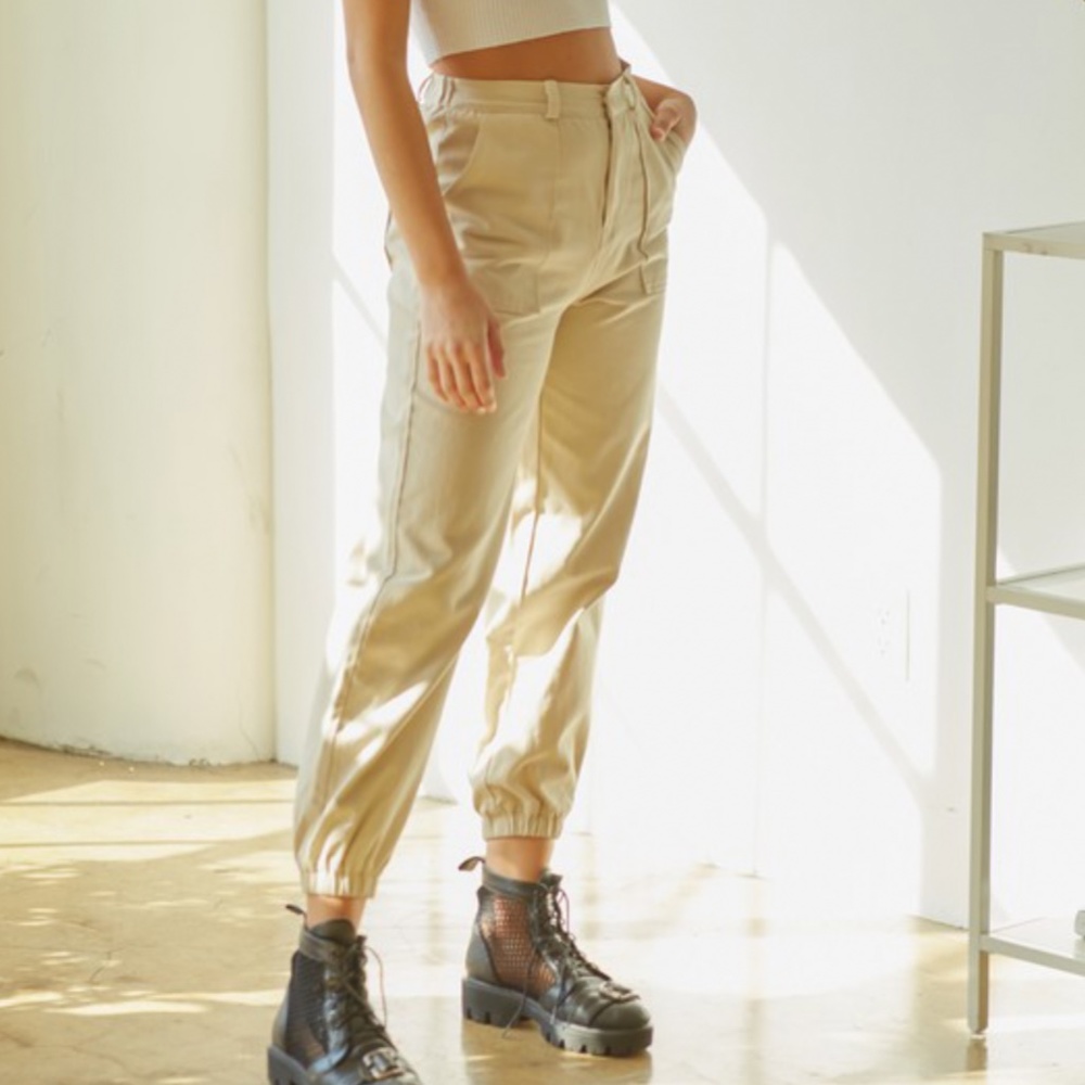 NWT Tan Jogger Pants with Pockets